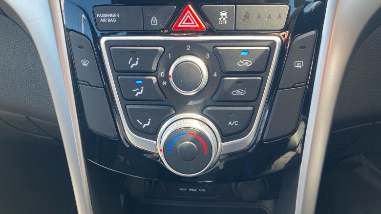 Hyundai i30 1.4 Blue Drive SE Nav 5dr Petrol Hatchback